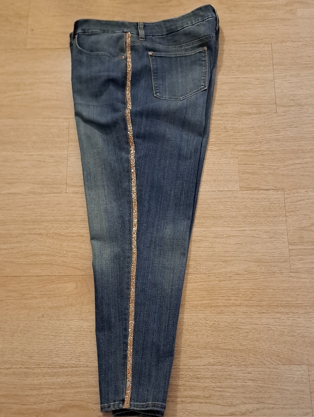 CHICO'S SO SLIMMING GIRLFRIEND Women’s Blue Denim Jeans with Side Metallic Trim